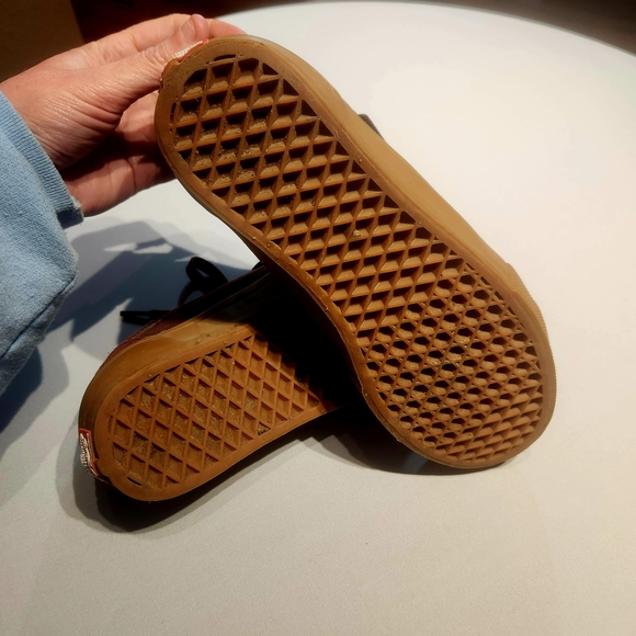 🌟 Maroon Women's VANS Skateboarding Shoes Size 8 Worn Once - Picture 5 of 6